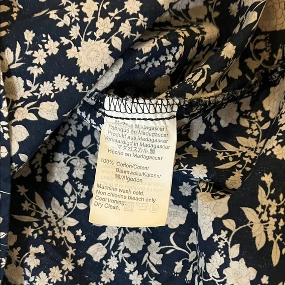 J. Crew Navy Floral Print Button-Down Shirt - Size 4 - Picture 6 of 7